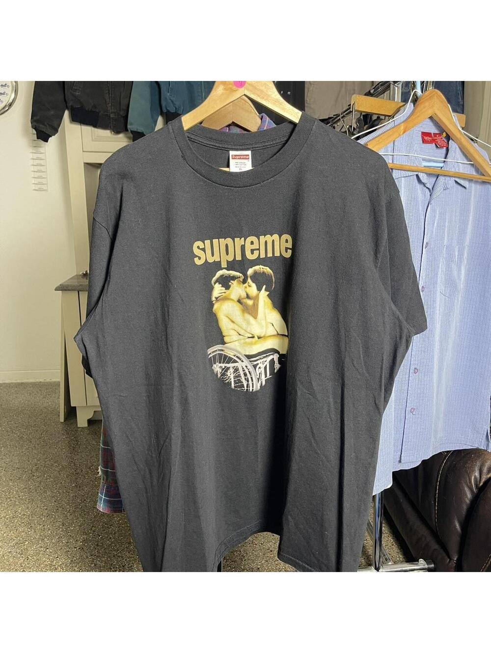 Y2k Supreme Kiss T Shirt